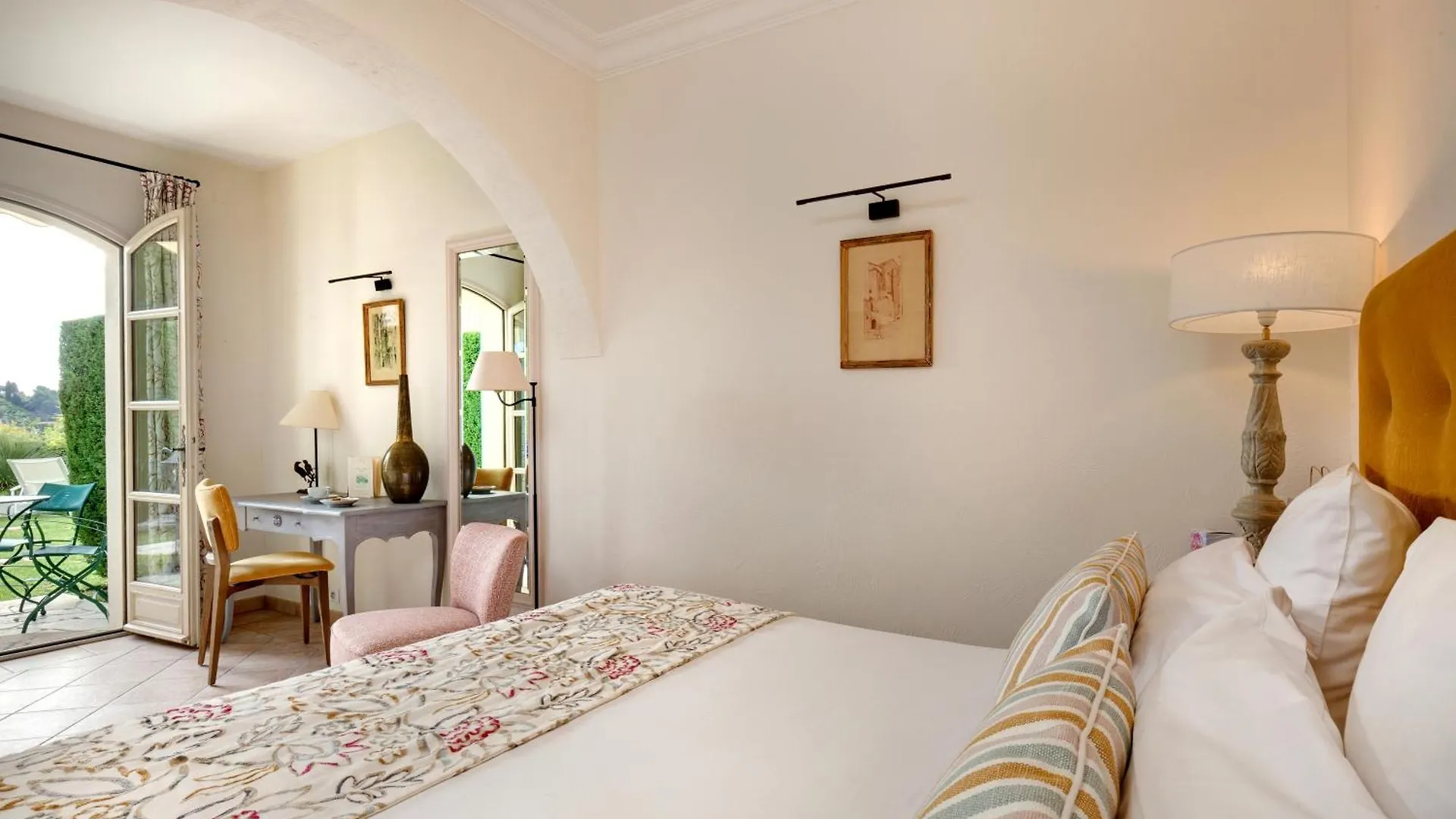 Hotel La Grande Bastide Saint-Paul-de-Vence 4*,