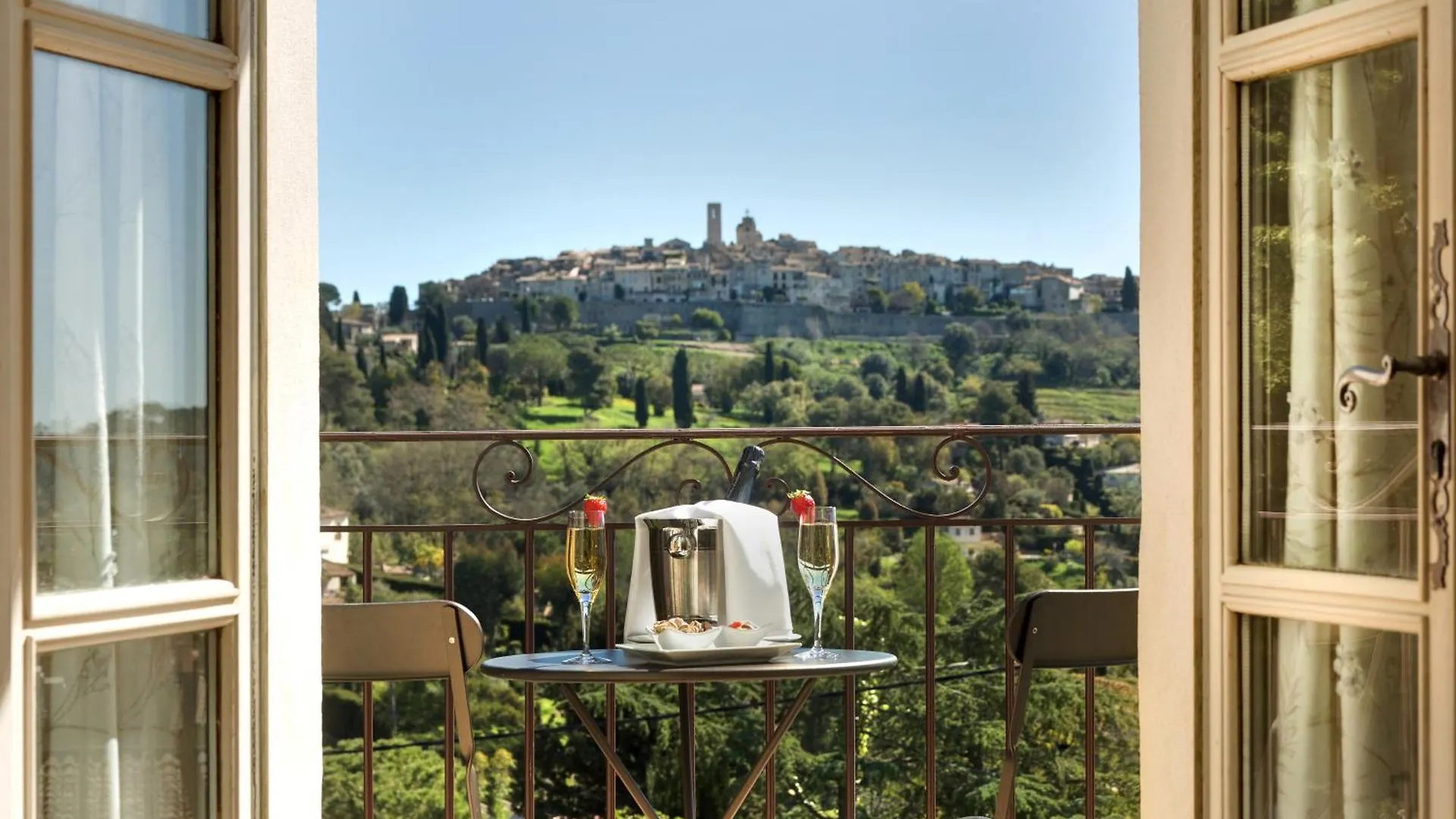 Hotel La Grande Bastide Saint-Paul-de-Vence 4*,  Francja