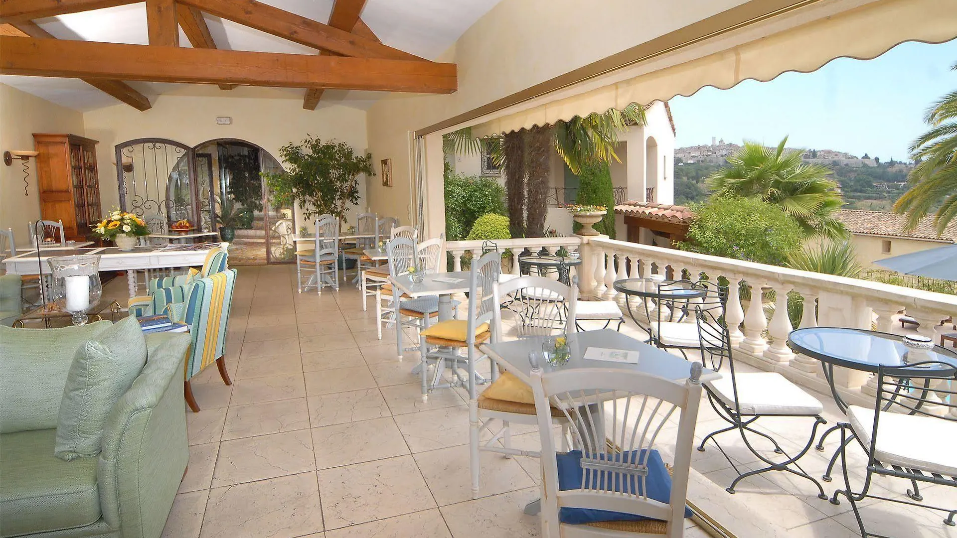 Hotel La Grande Bastide Saint-Paul-de-Vence 4*,
